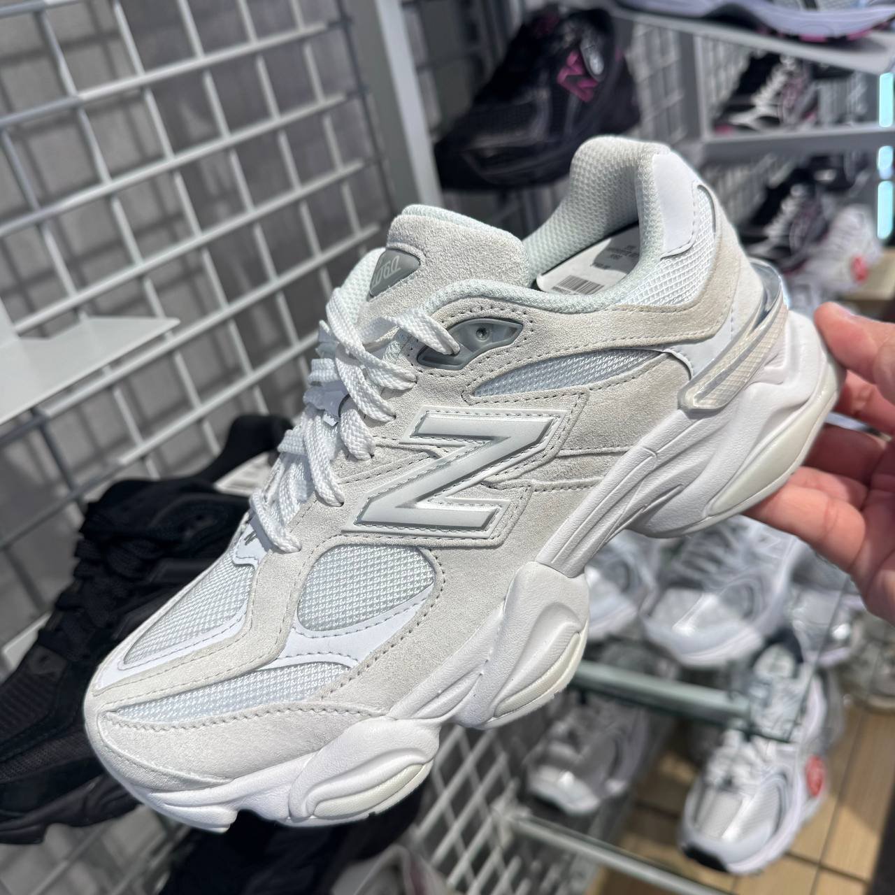 NEW BALANCE 9060