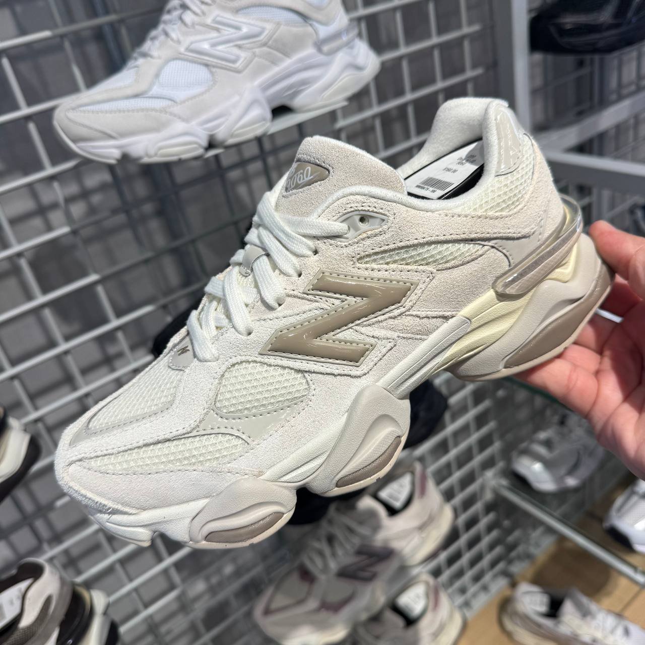 NEW BALANCE 9060