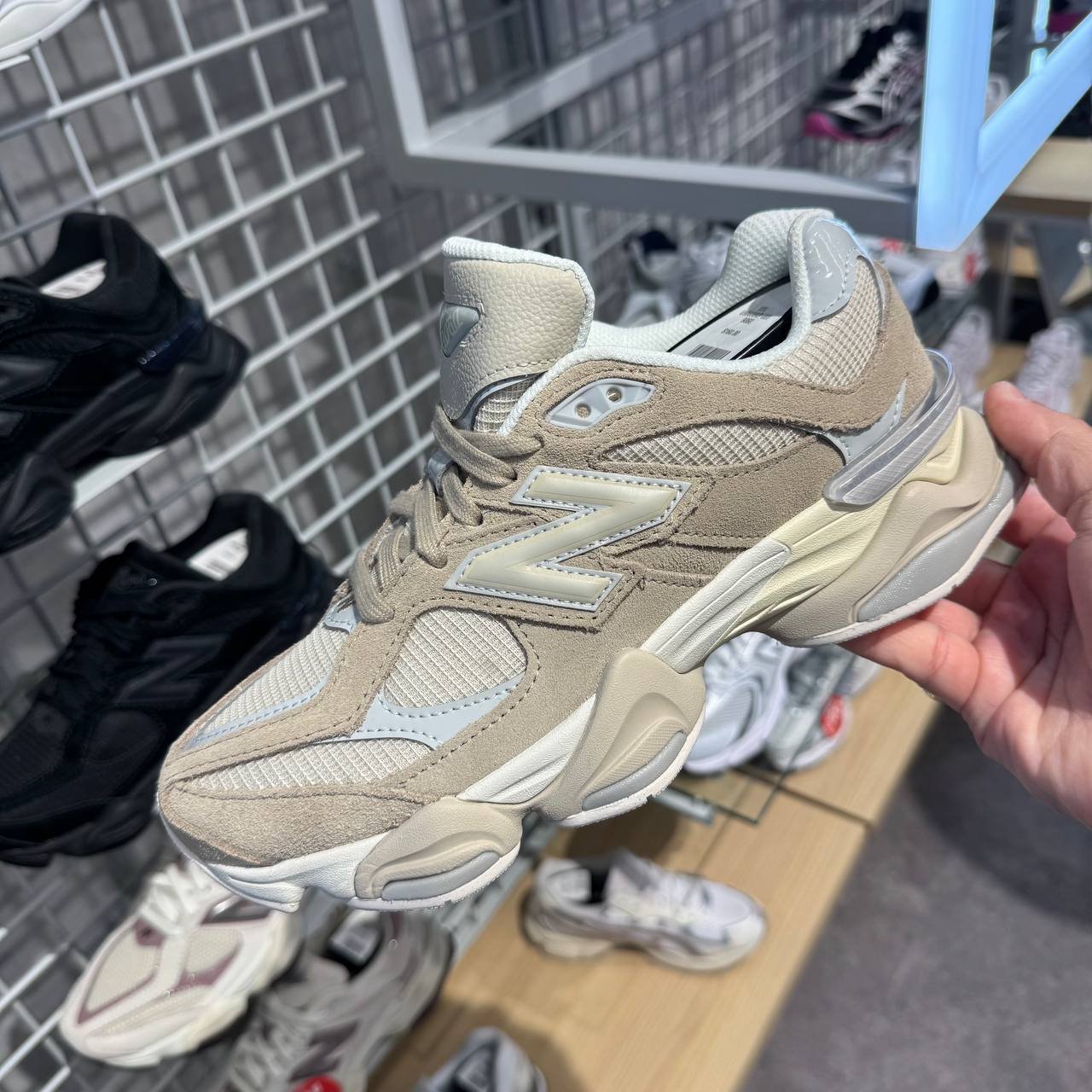 NEW BALANCE 9060