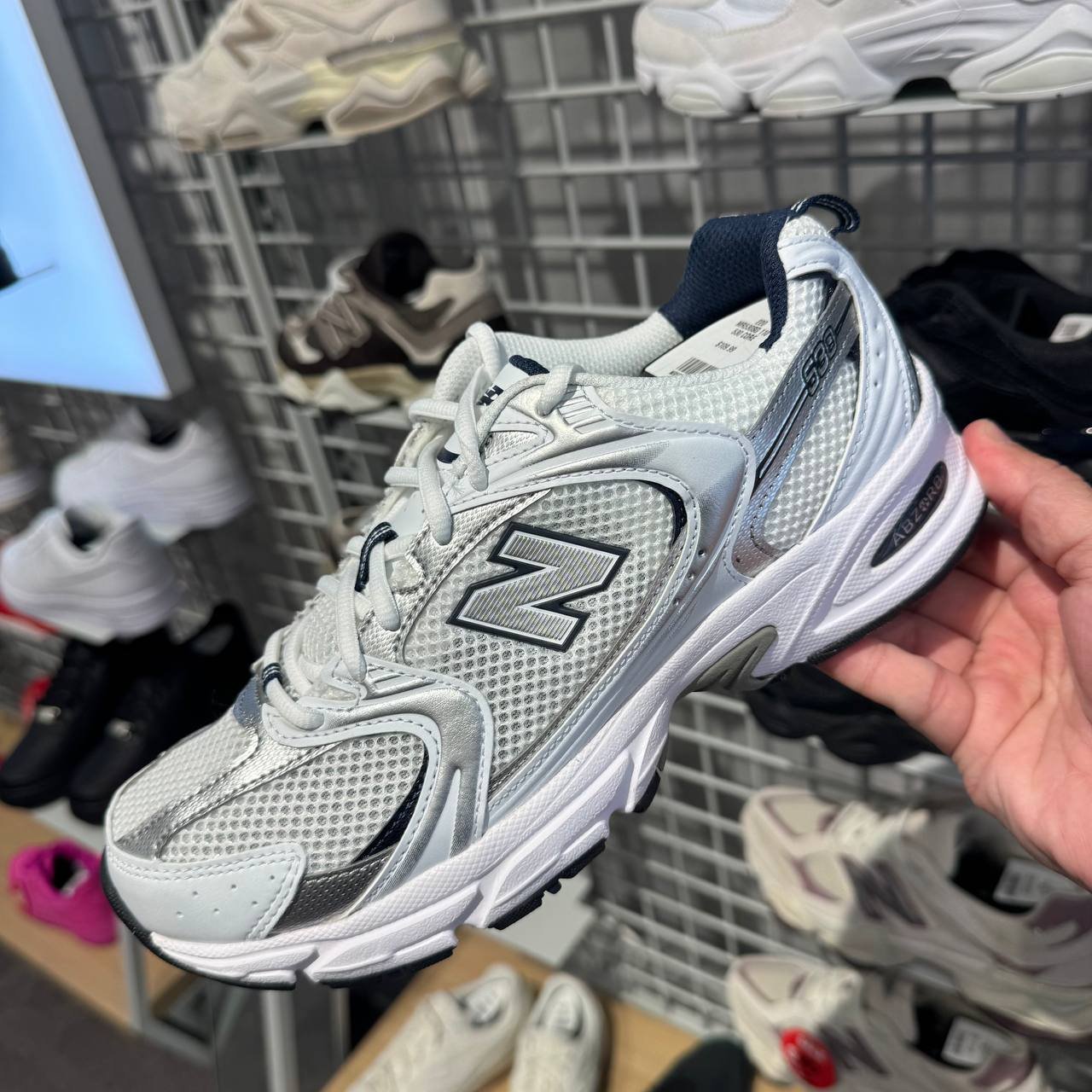 NEW BALANCE 530