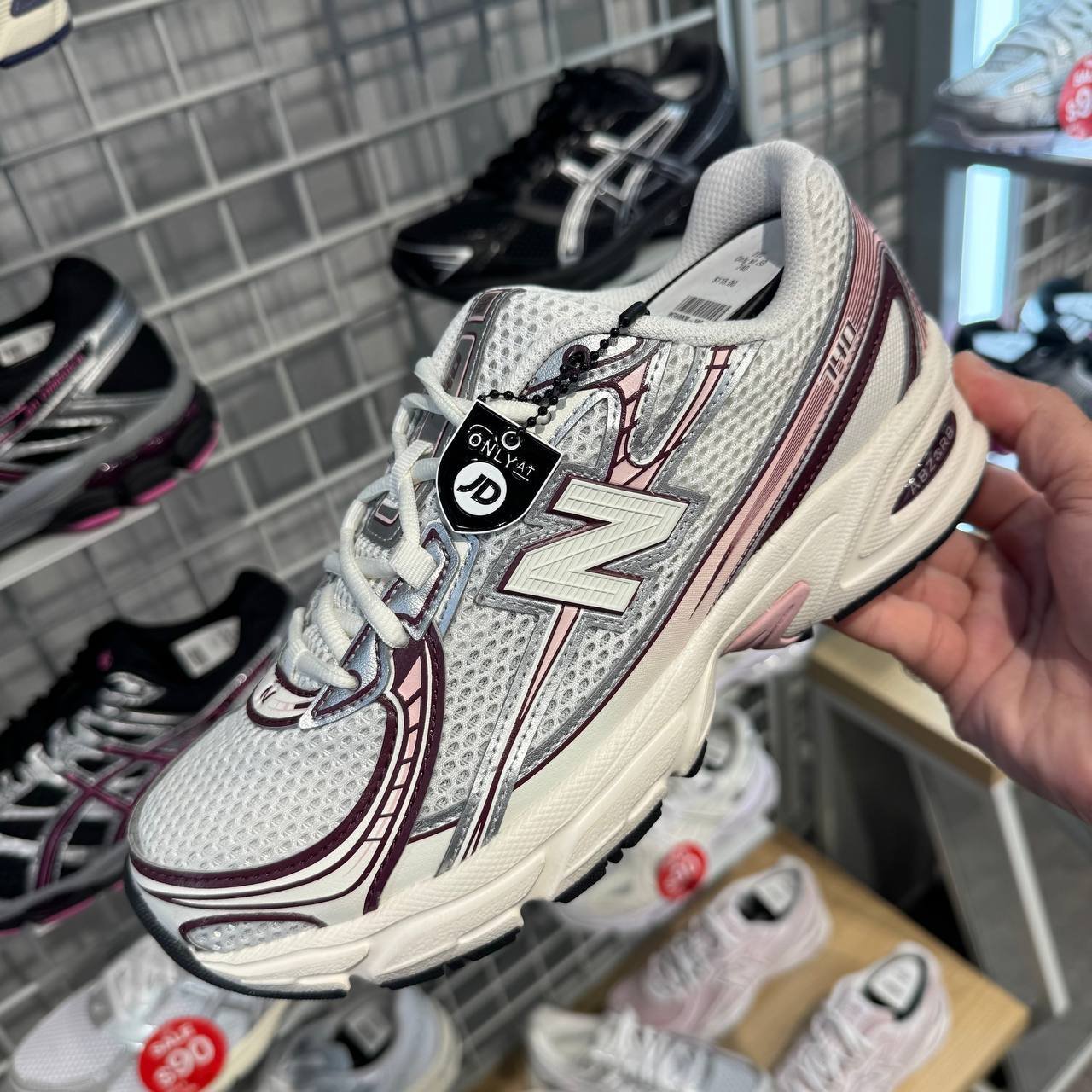 NEW BALANCE 740