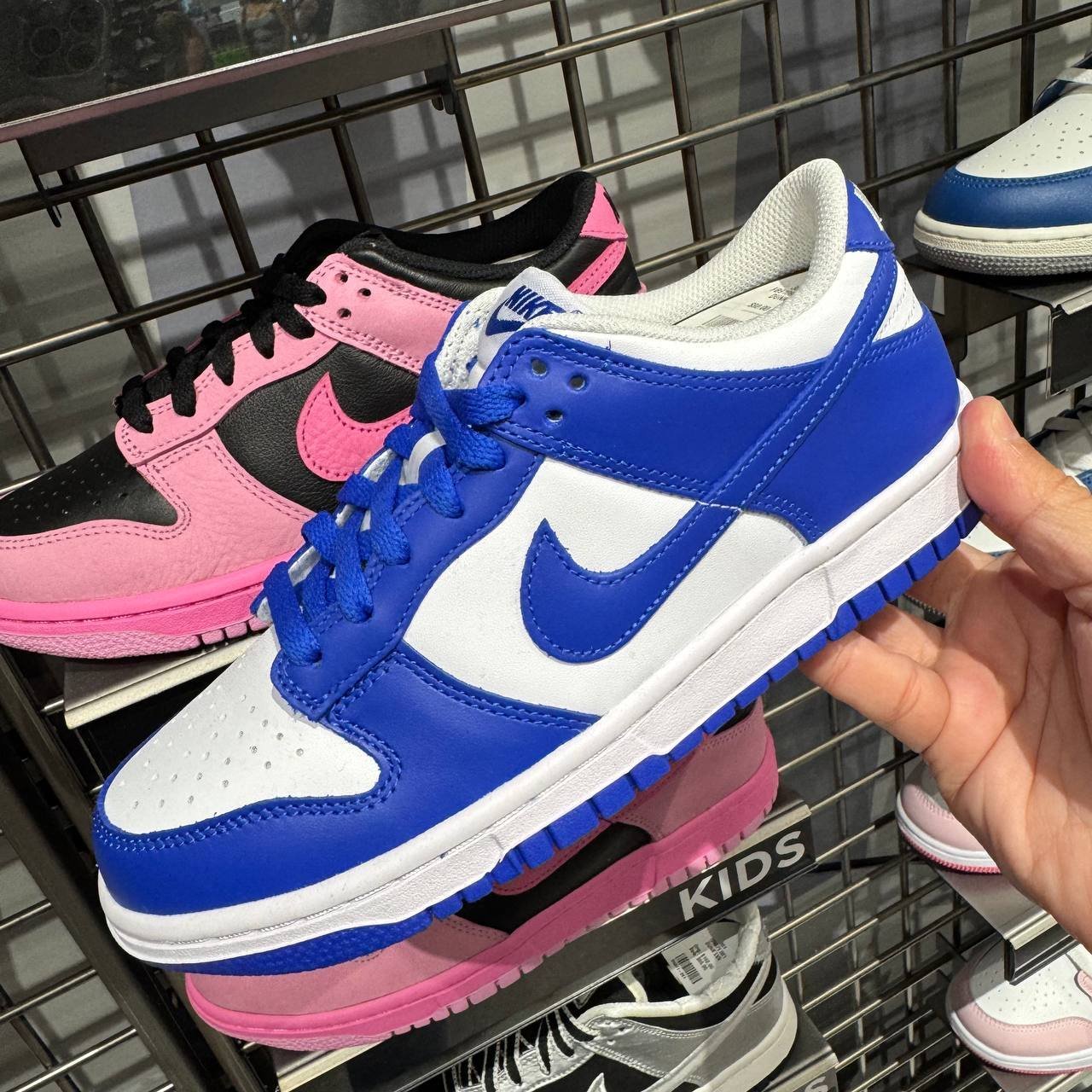 NIKE DUNKE LOW