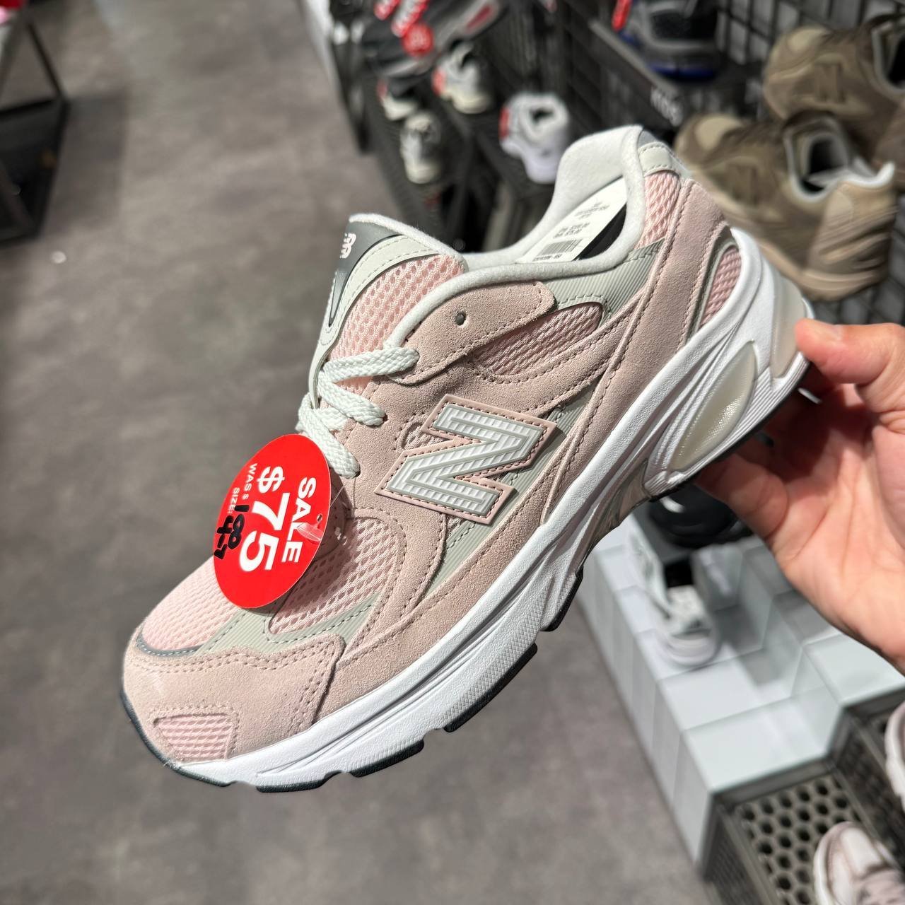 NEW BALANCE  2010