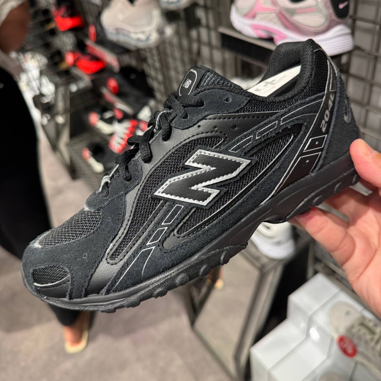 NEW BALANCE 204