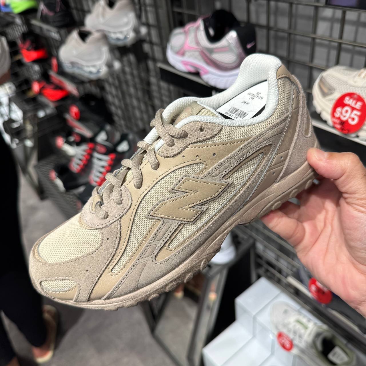NEW BALANCE 204