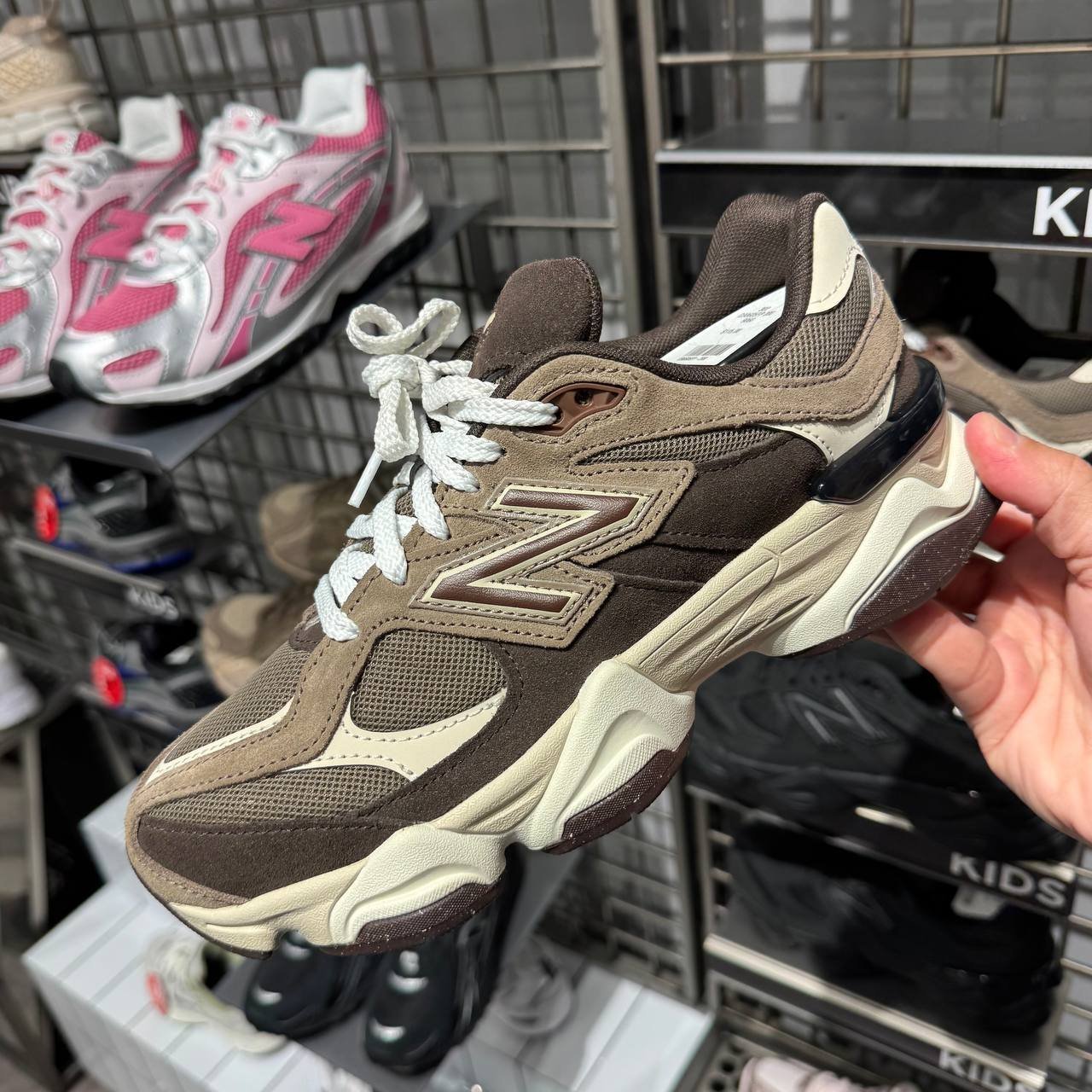 NEW BALANCE  9060