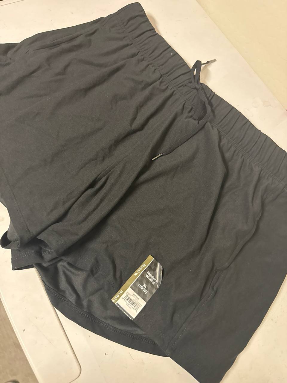 Shorts feminino com bolso nas lareiras