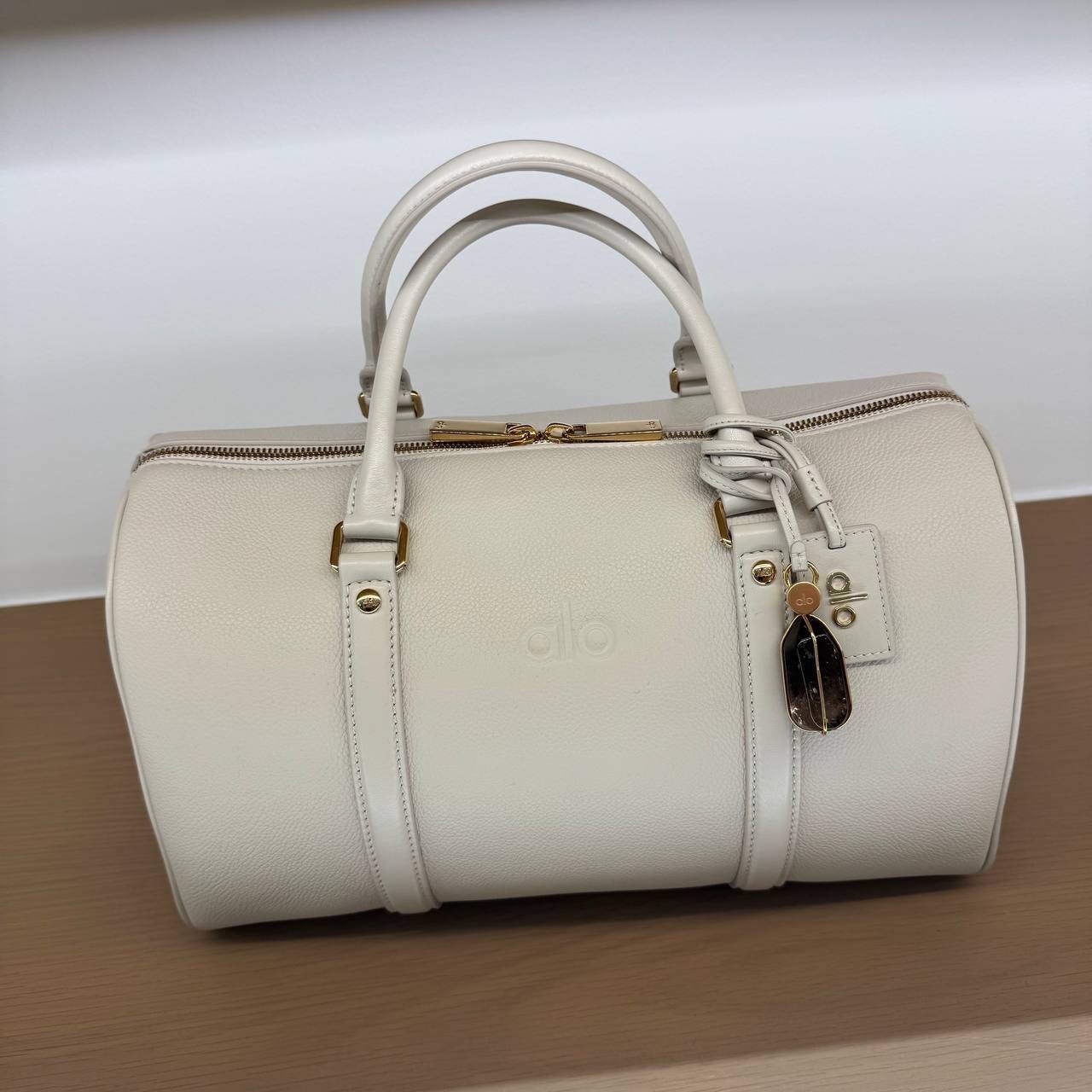BOLSA MÉDIA COM ALÇA EXTRA