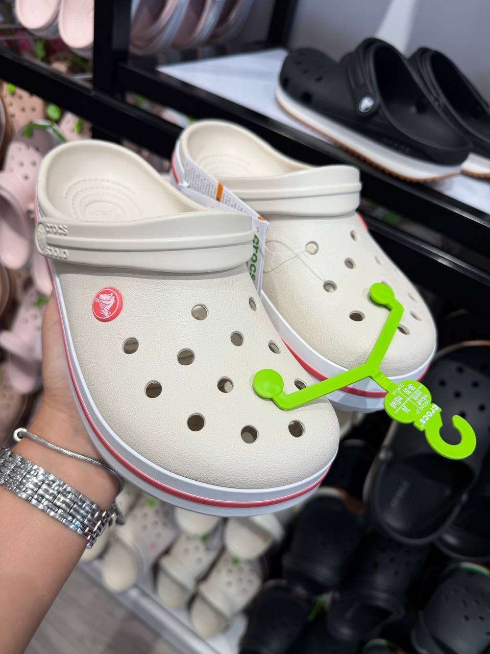 CROCS