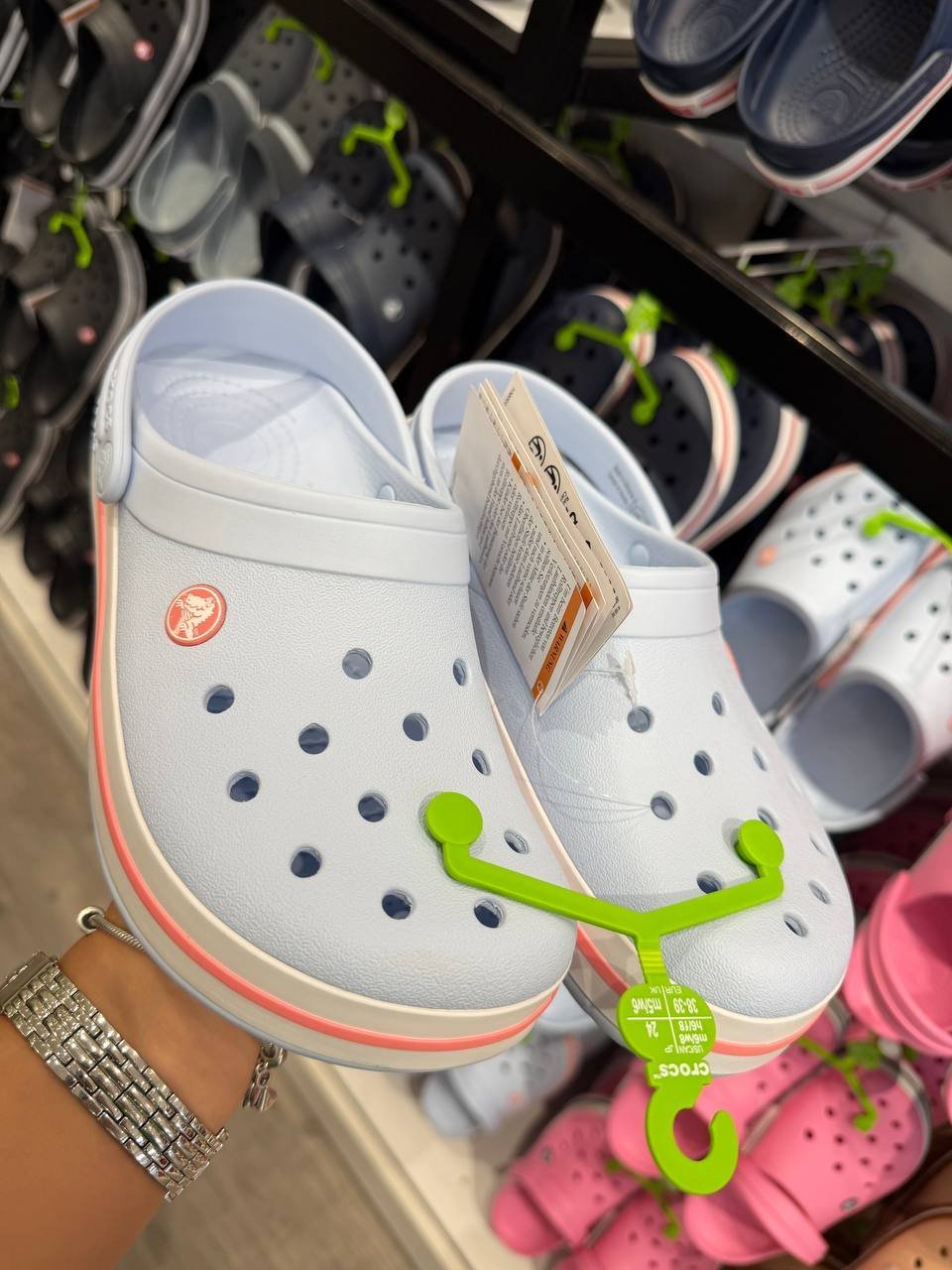 CROCS