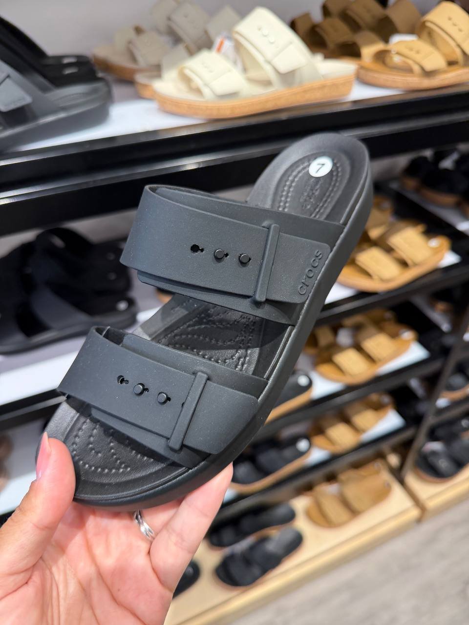 CROCS