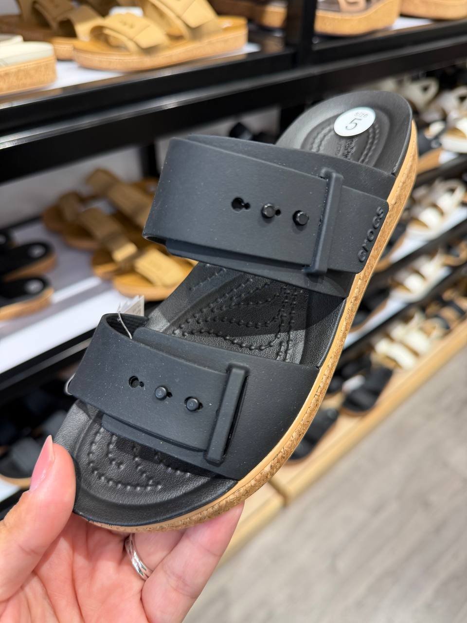 CROCS