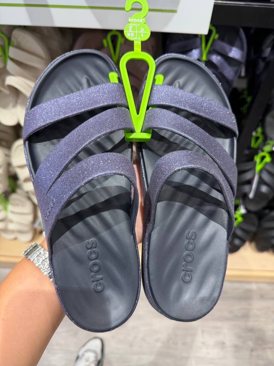 CROCS