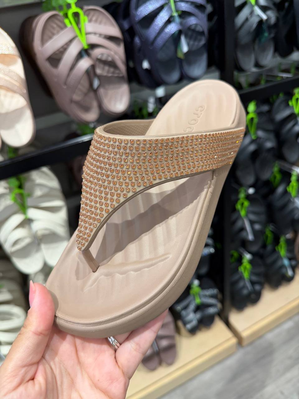 CROCS