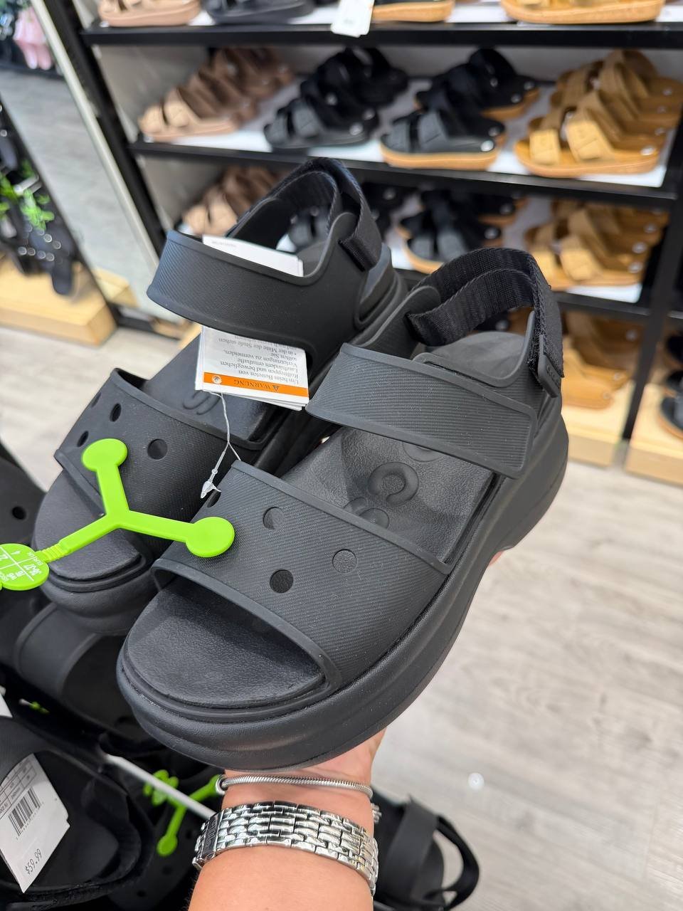 CROCS