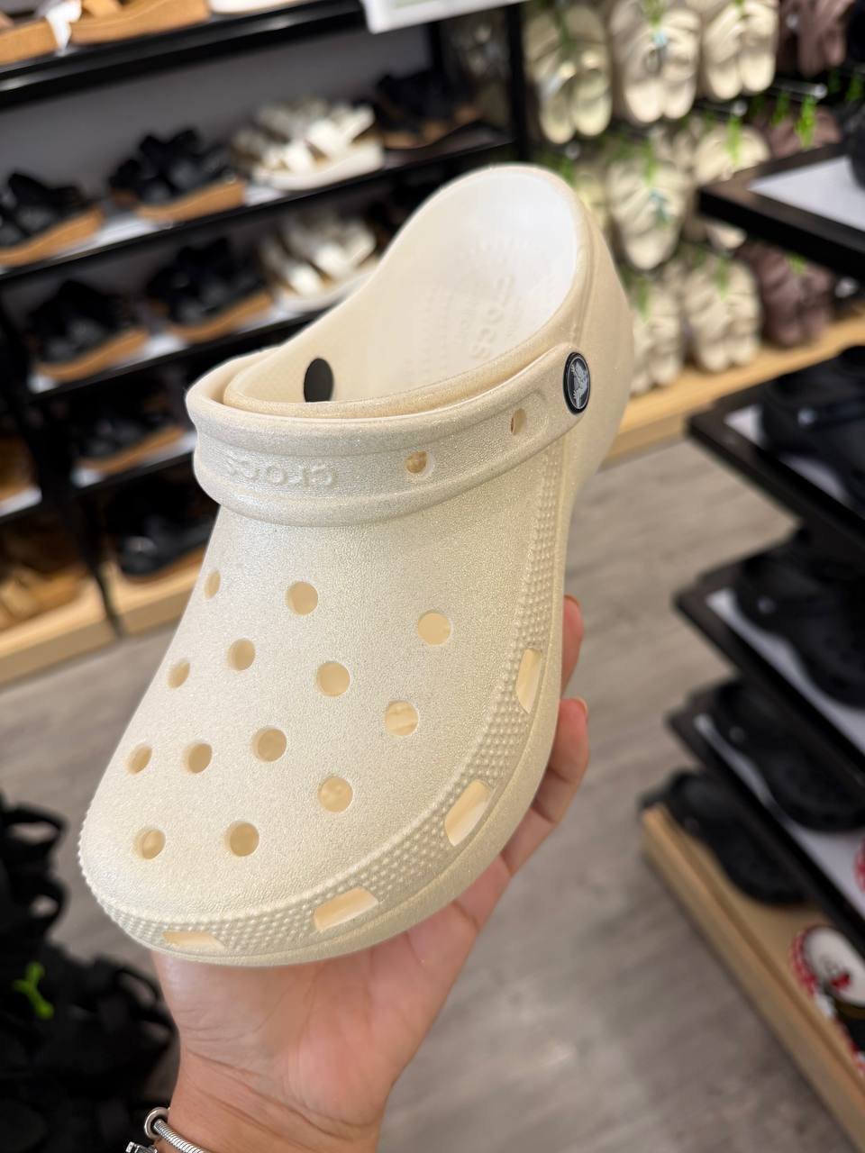 CROCS