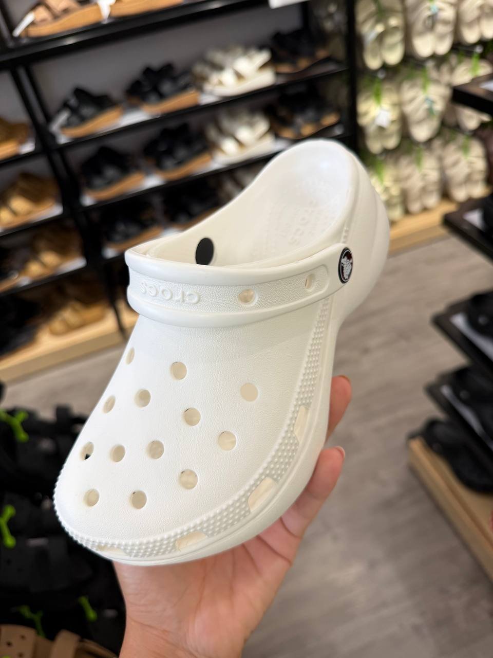 CROCS
