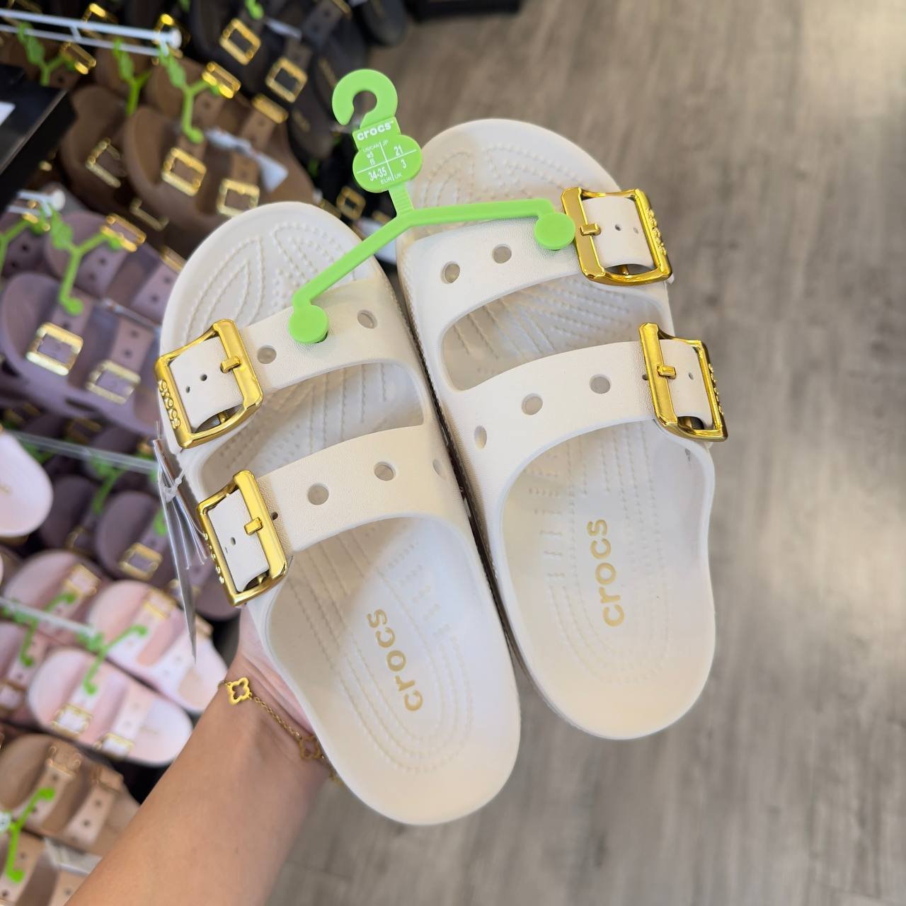 CROCS