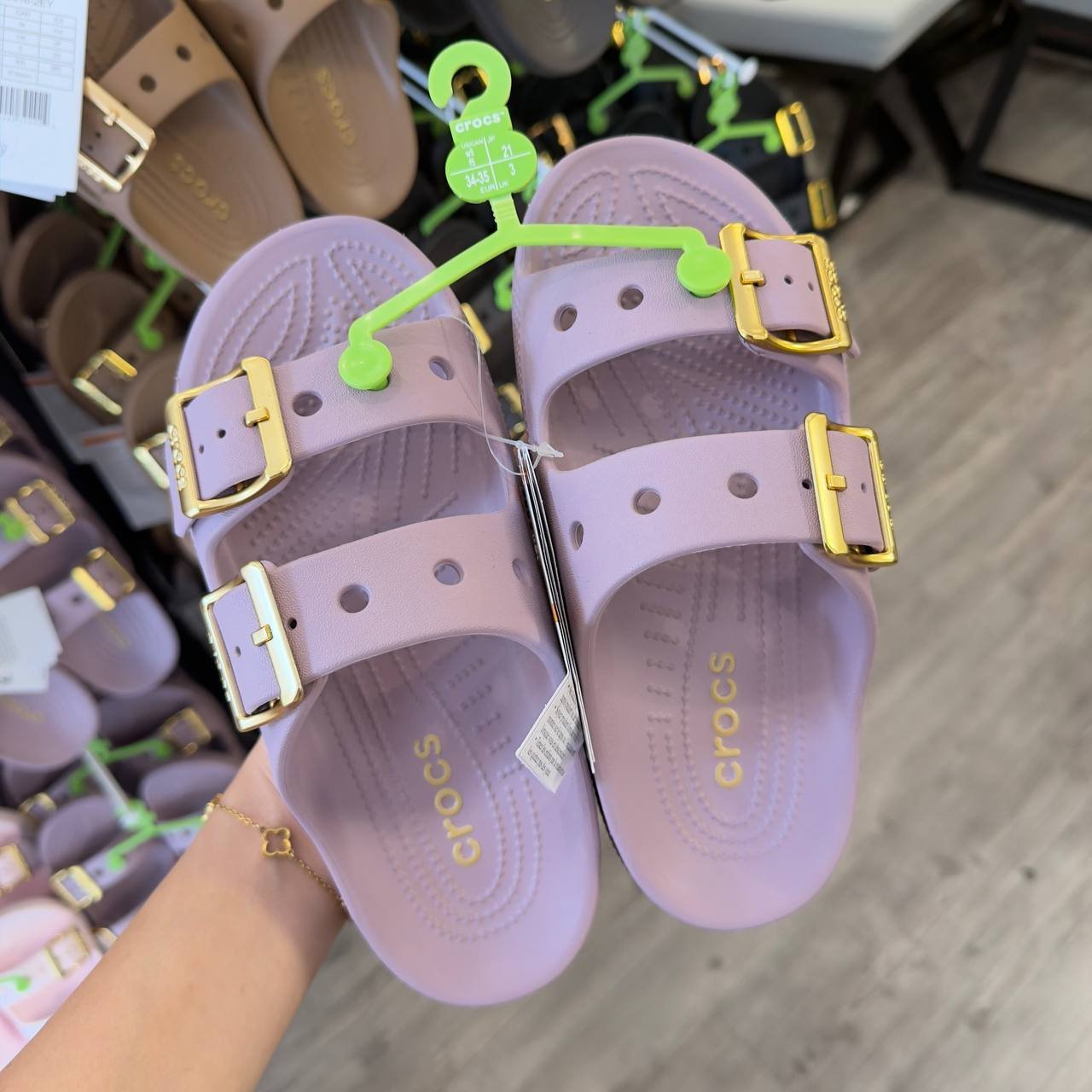 CROCS