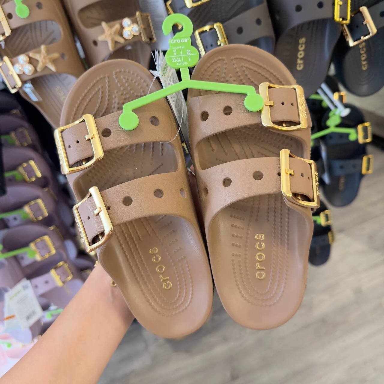 CROCS