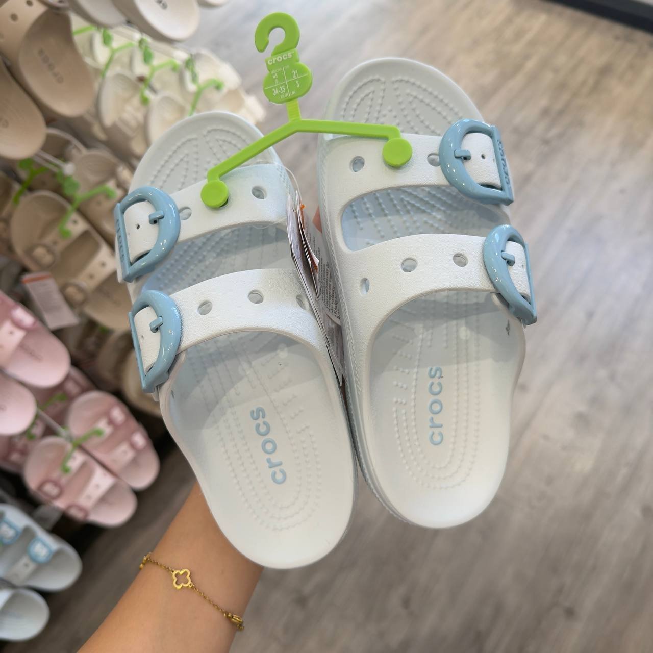 CROCS