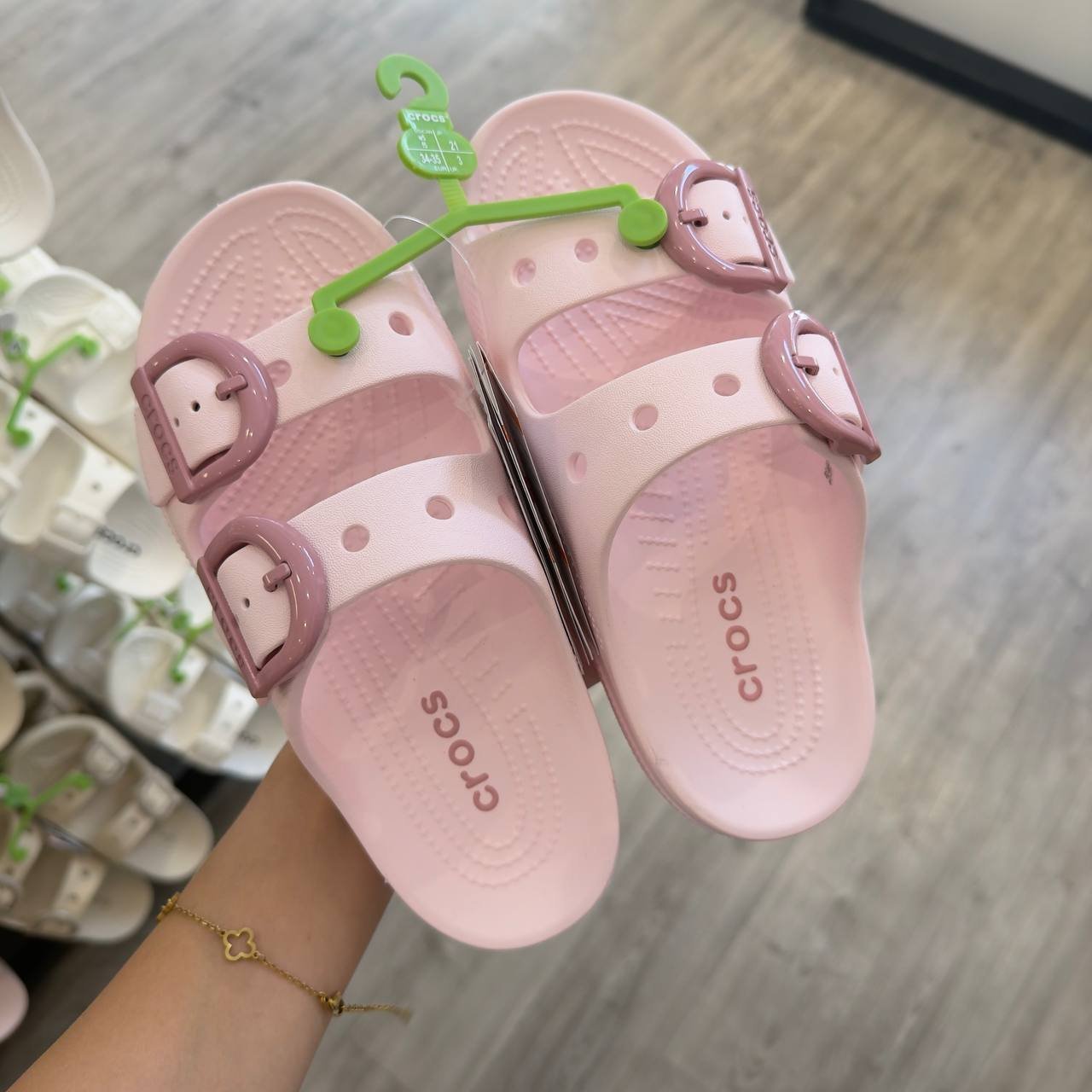 CROCS