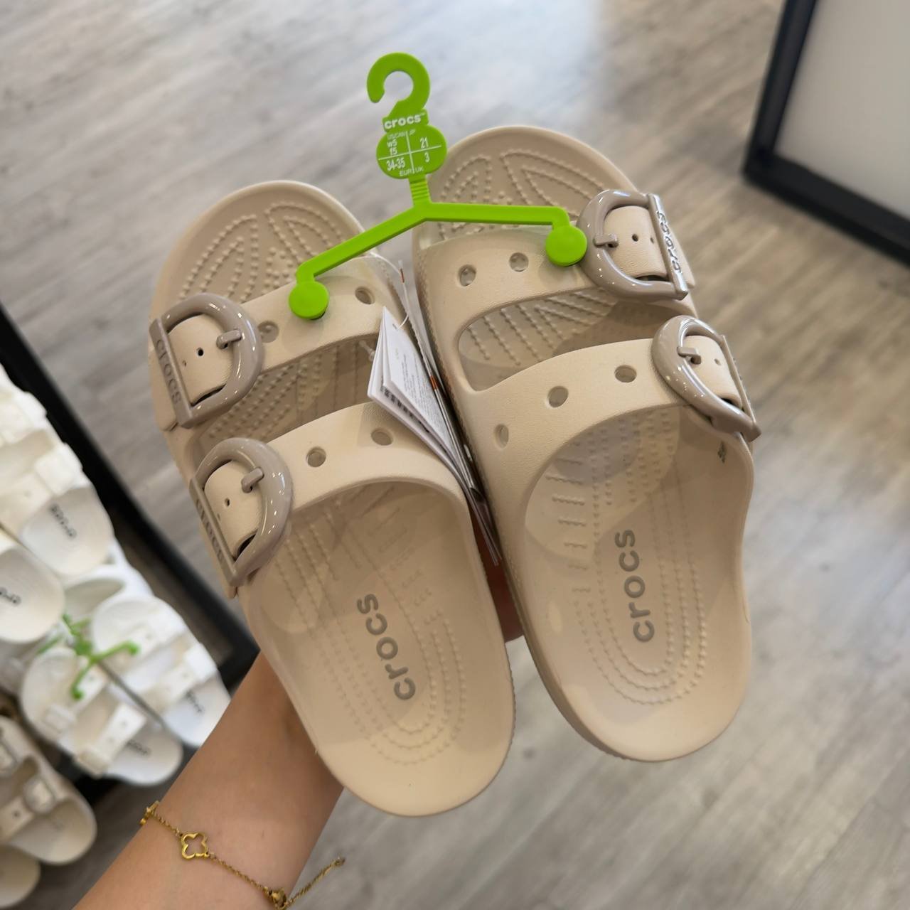 CROCS