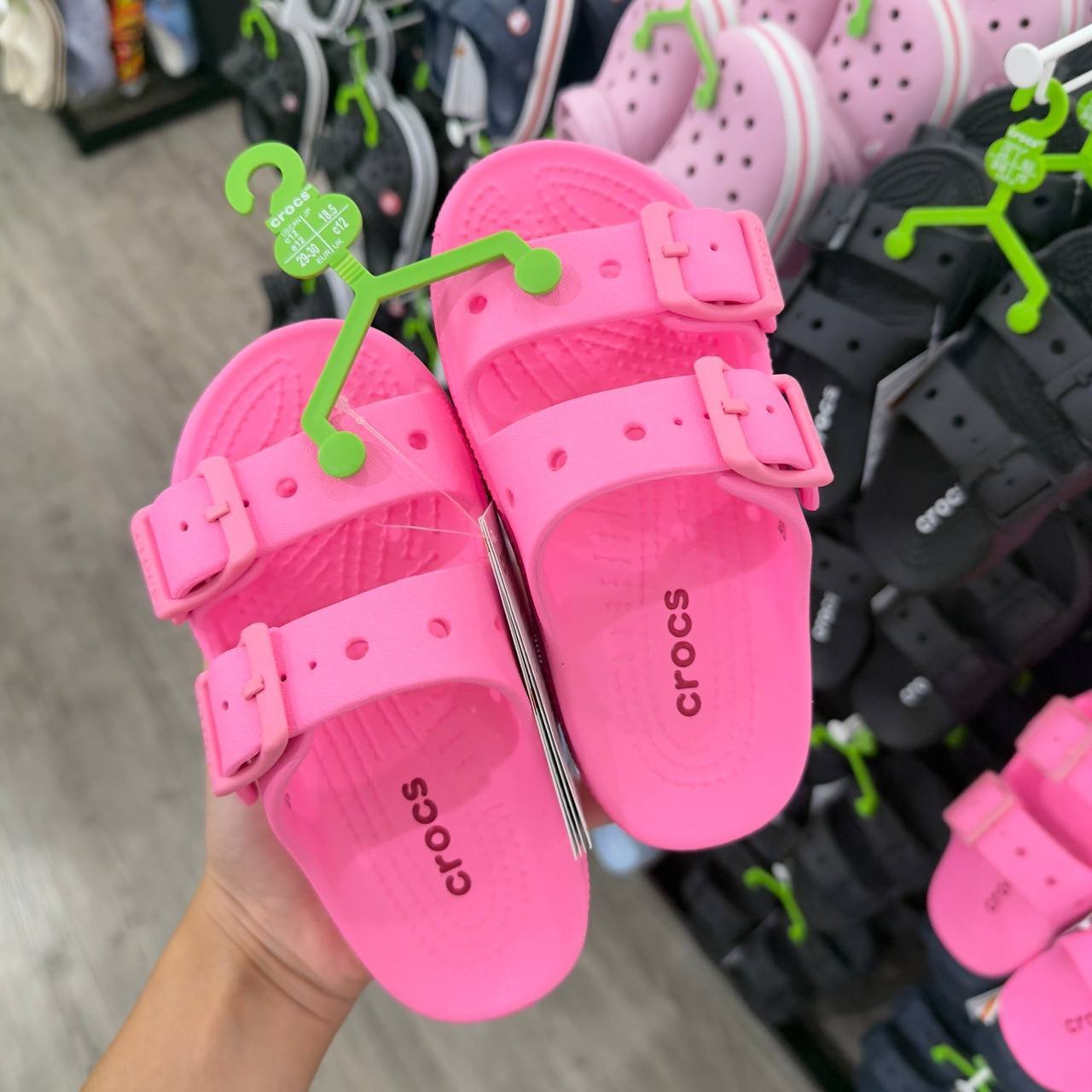 CROCS