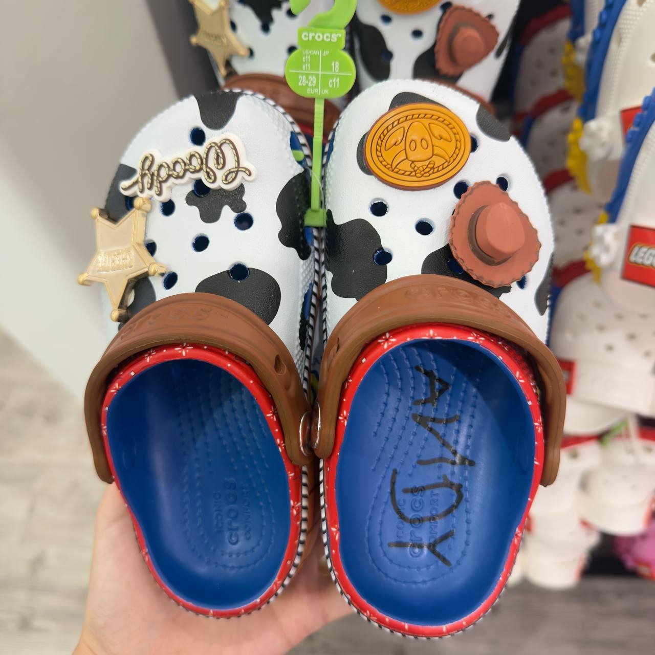 CROCS