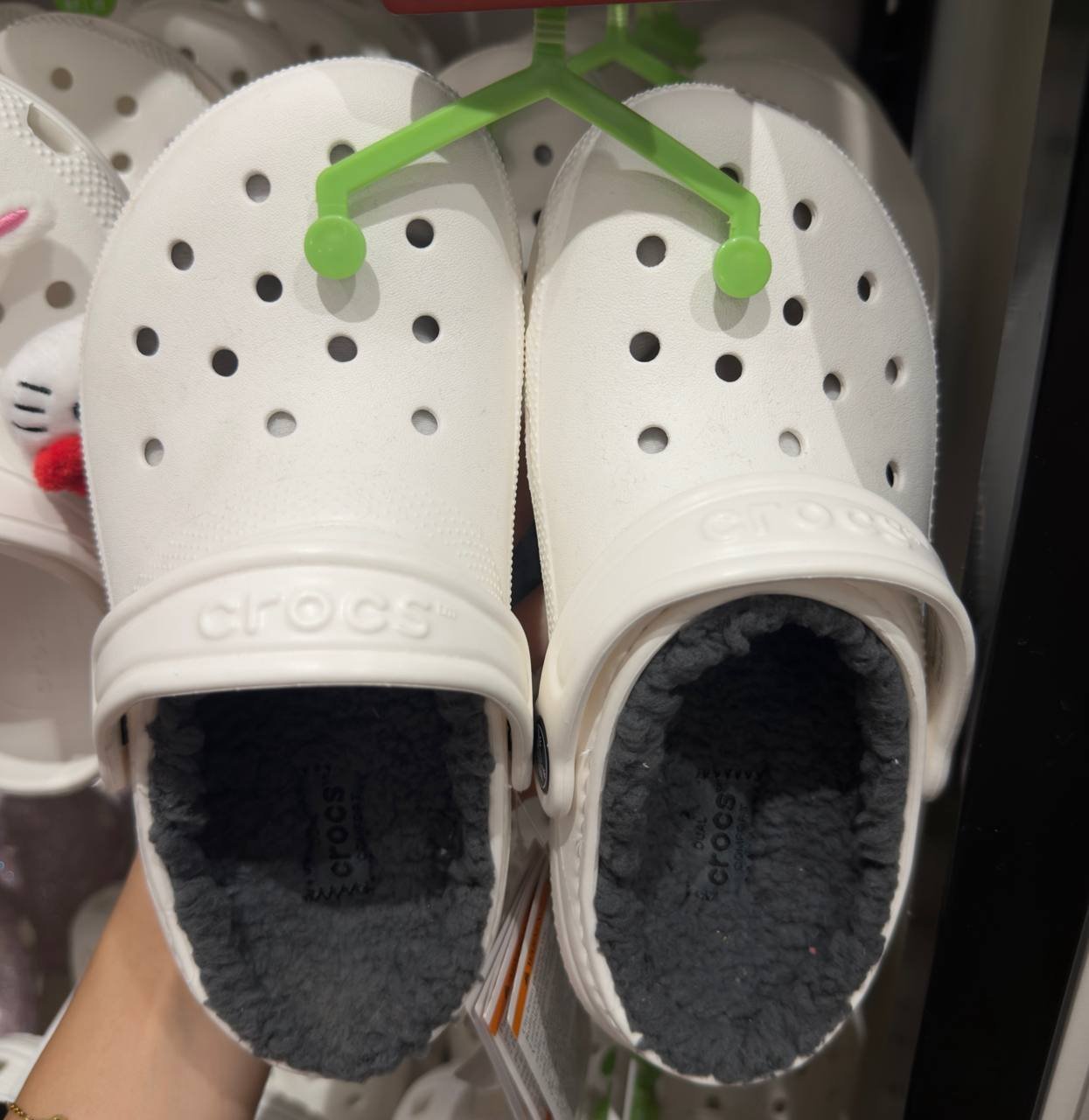 CROCS