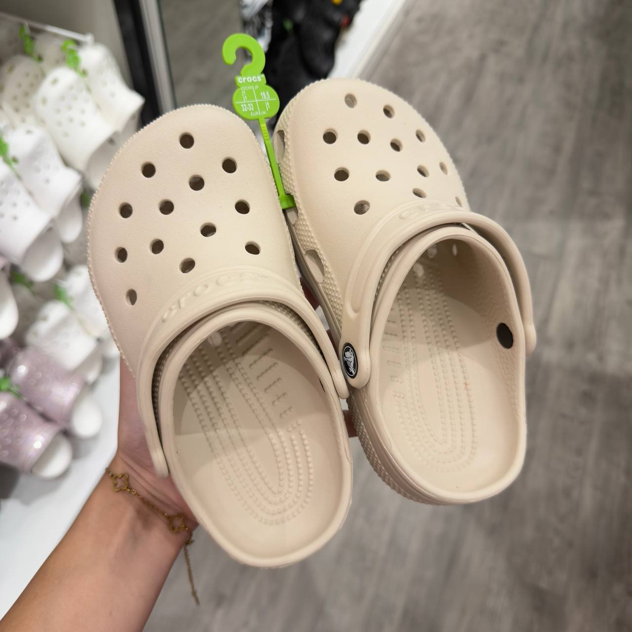 CROCS