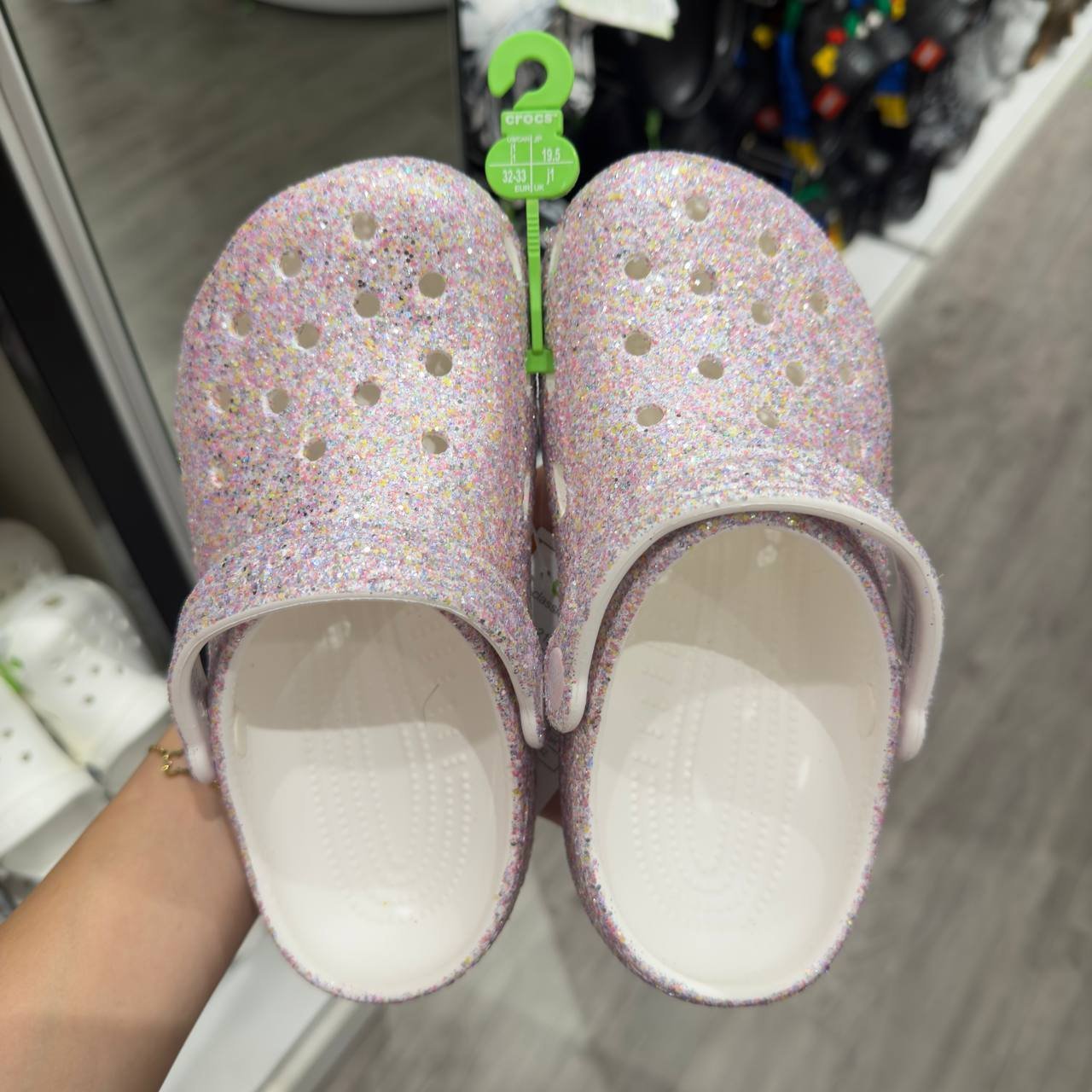 CROCS