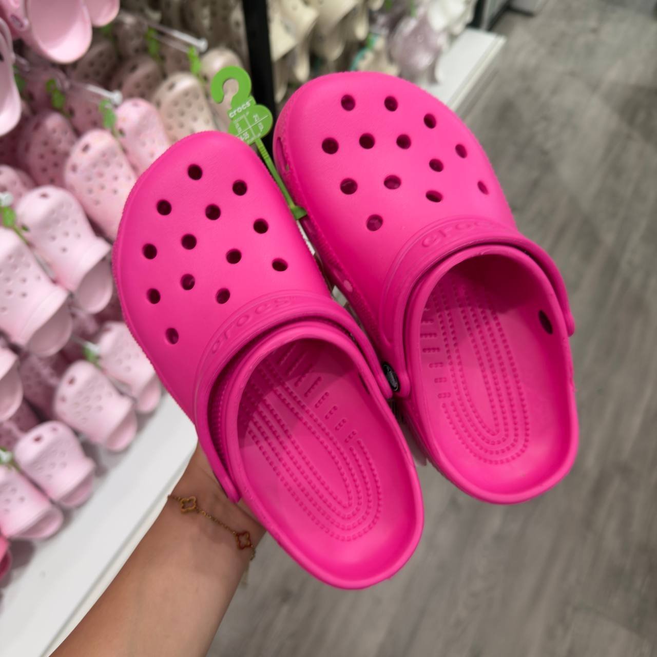 CROCS