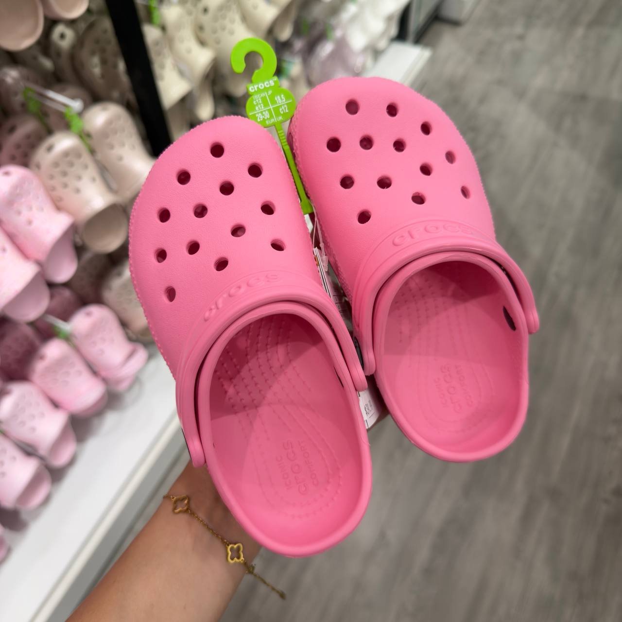 CROCS