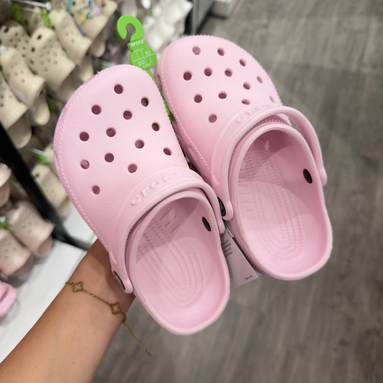 CROCS