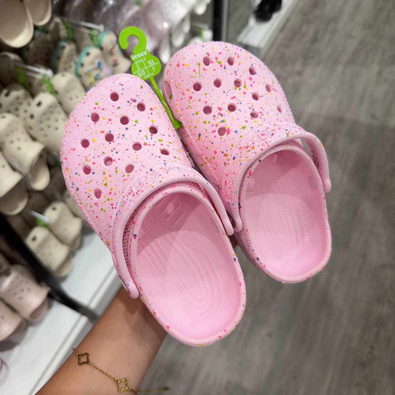 CROCS