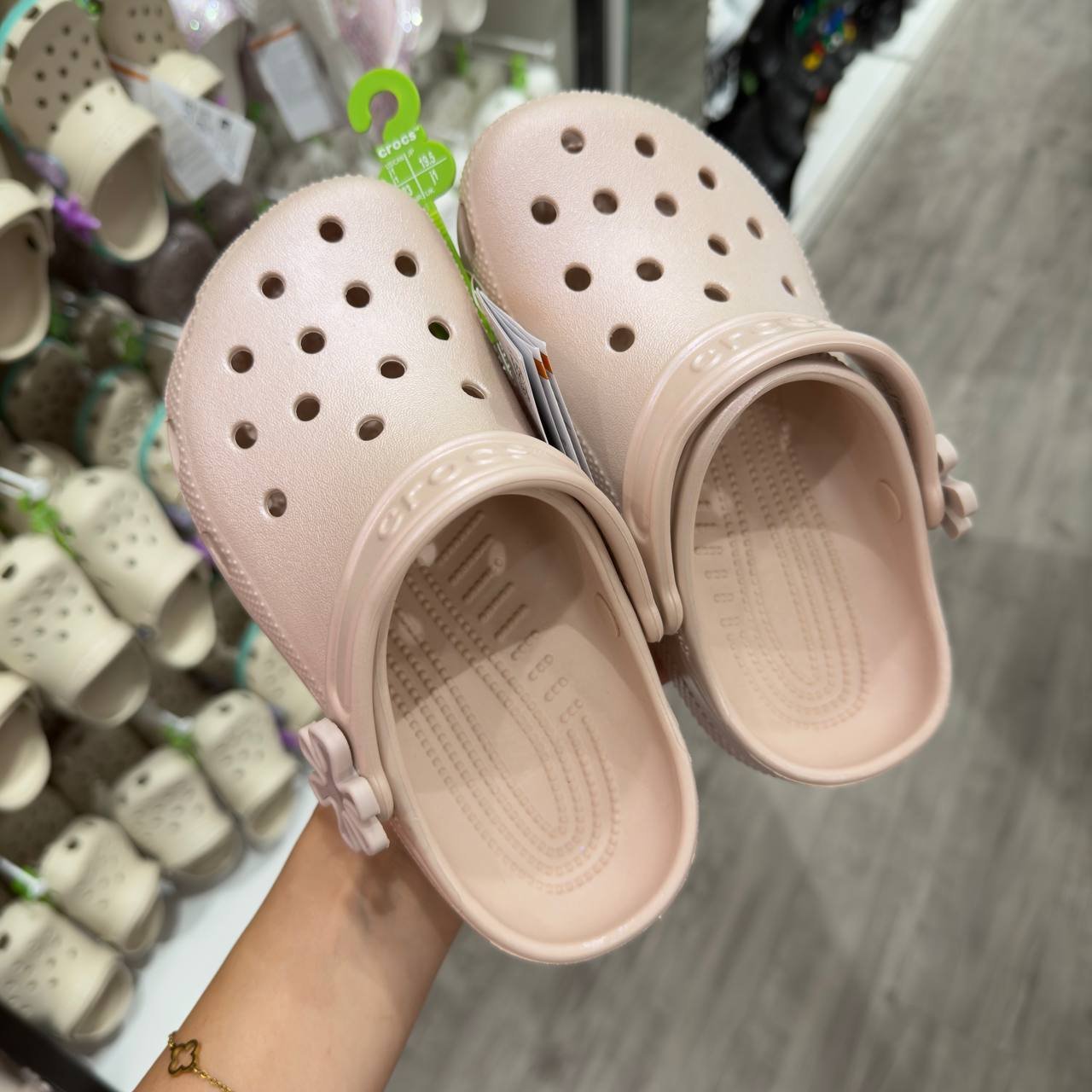 CROCS