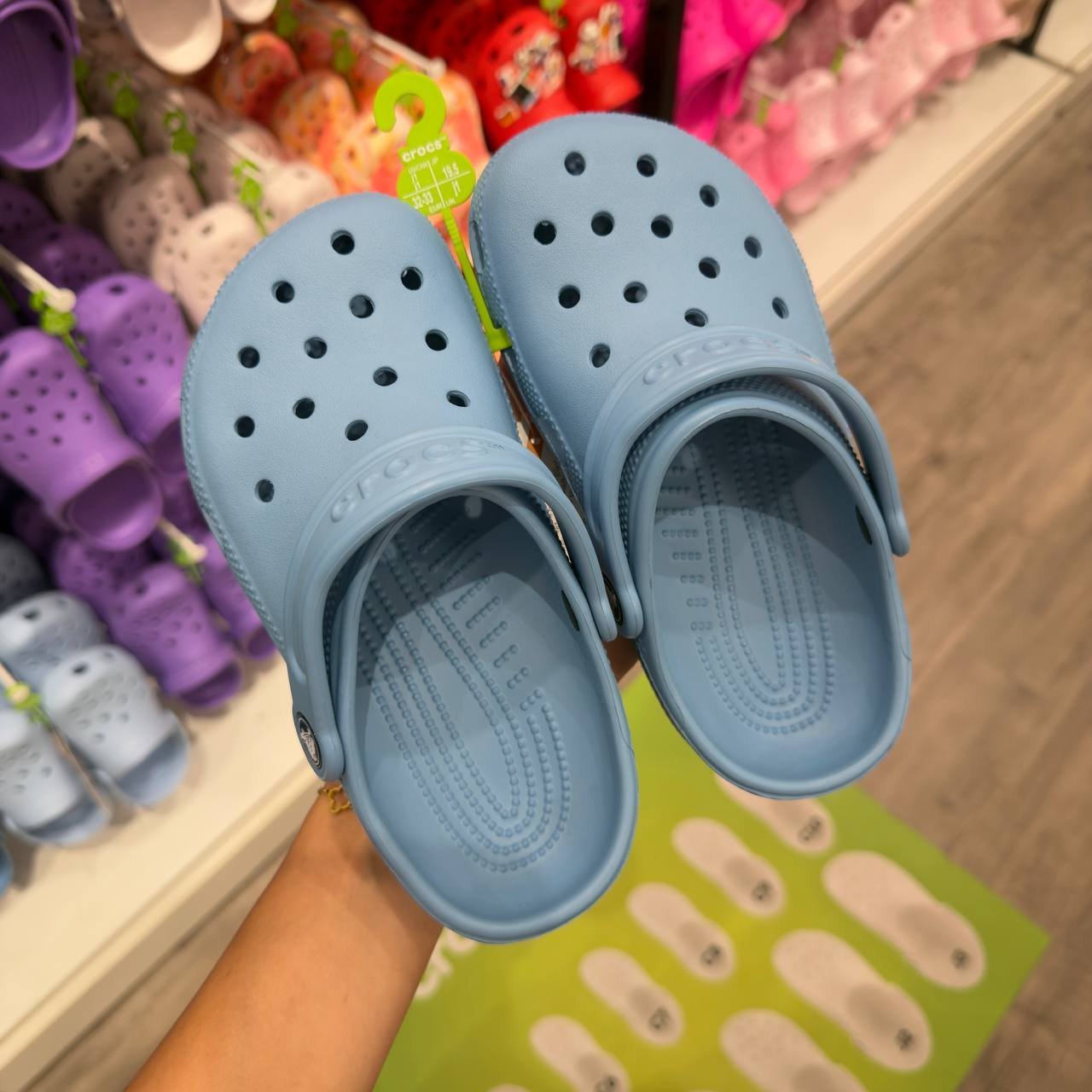CROCS