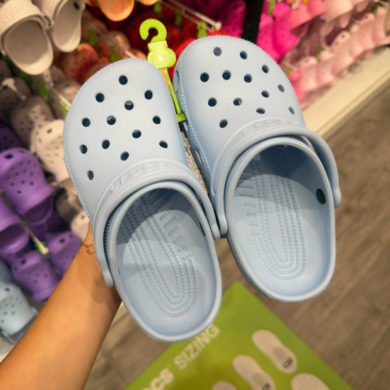 CROCS