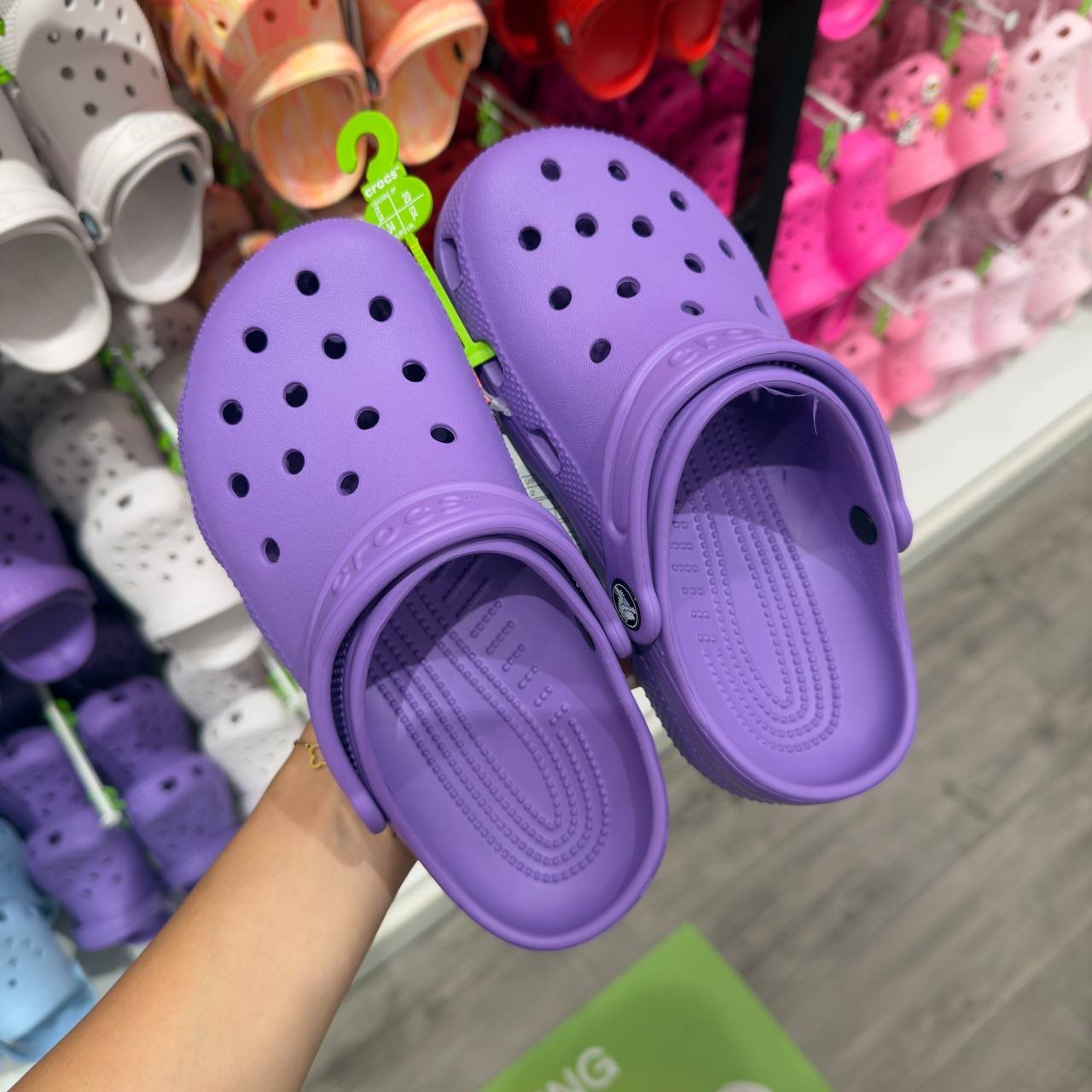 CROCS
