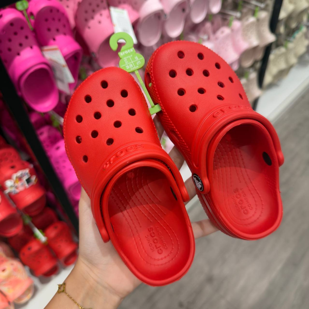 CROCS