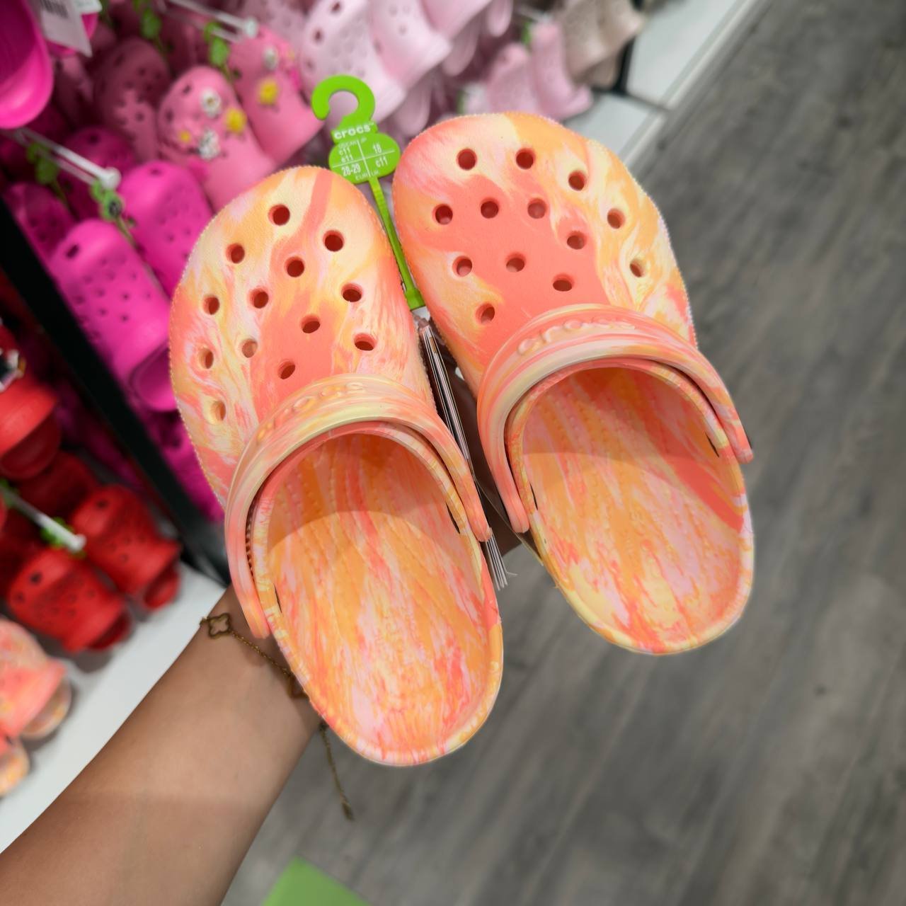 CROCS