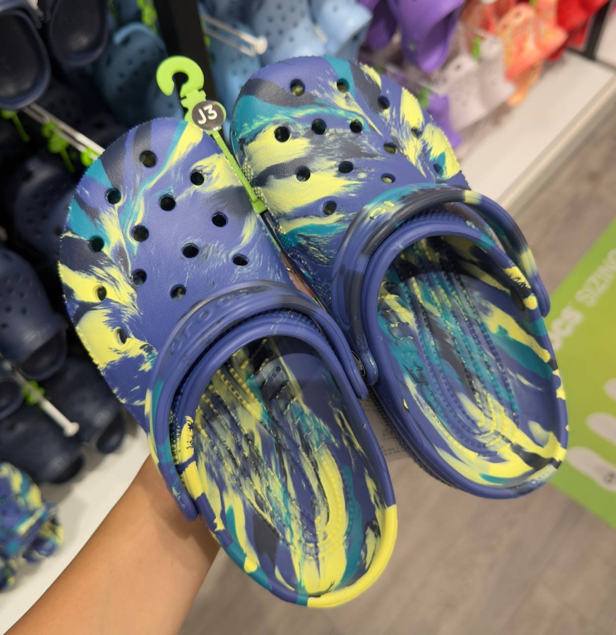 CROCS