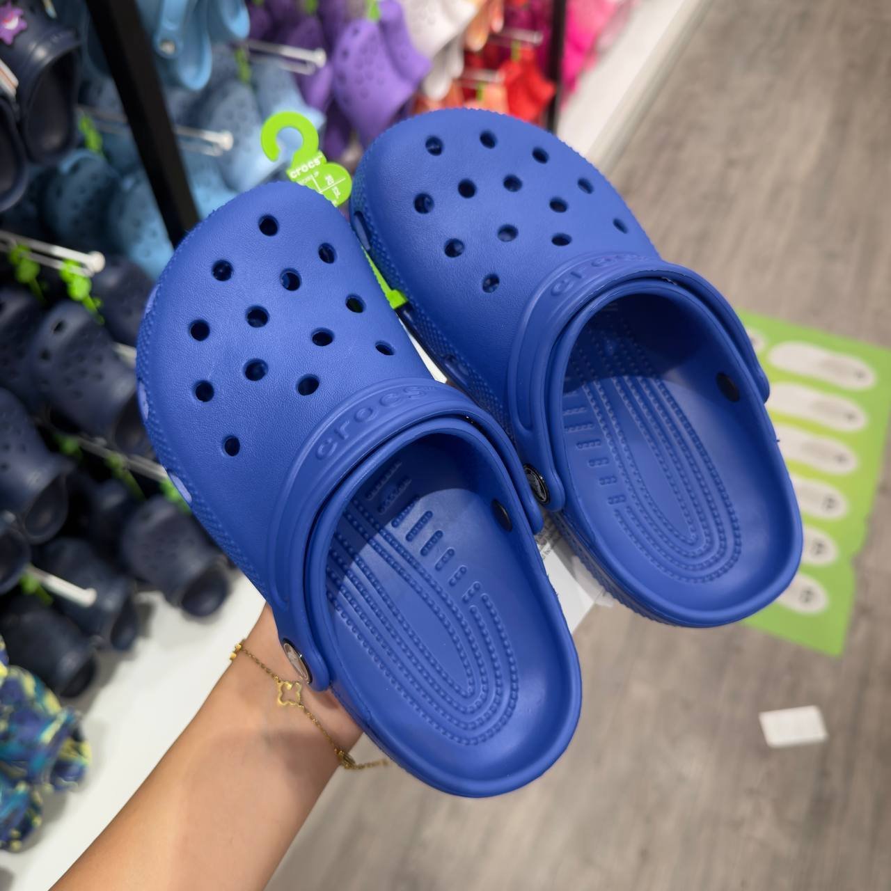 CROCS