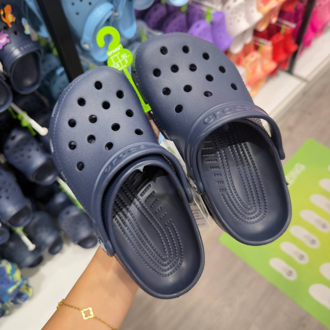CROCS