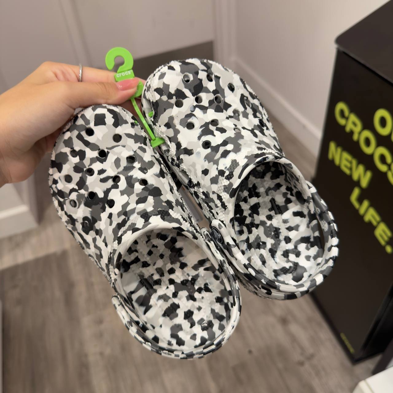 CROCS