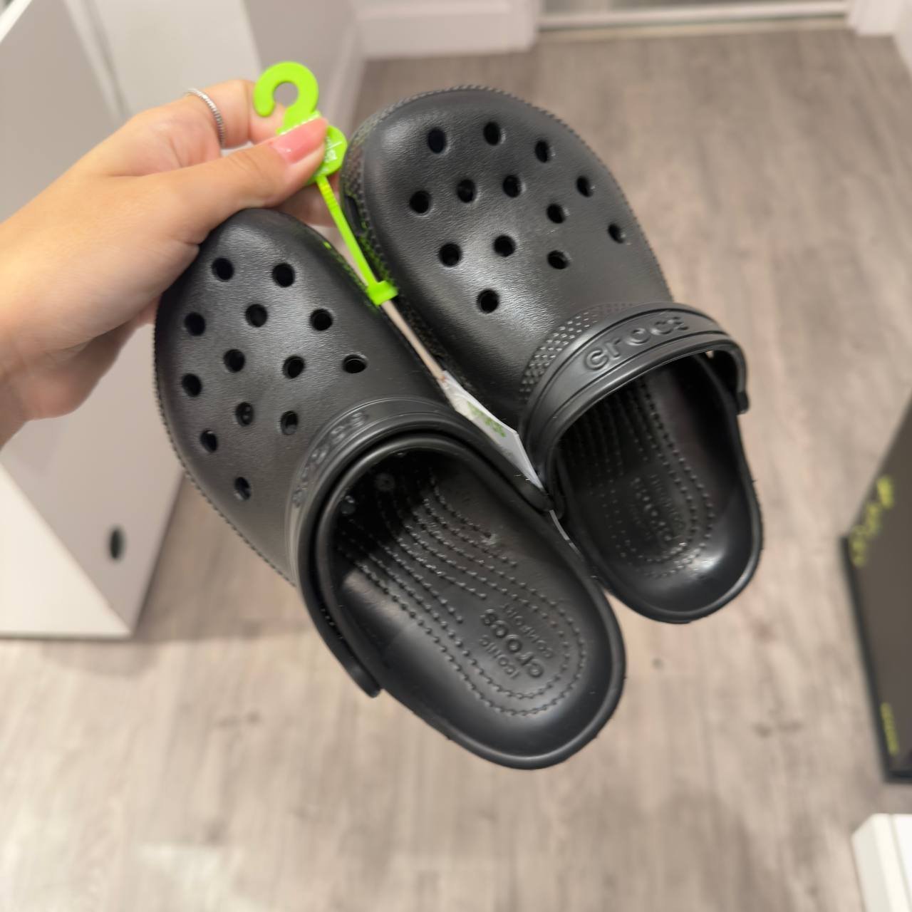 CROCS