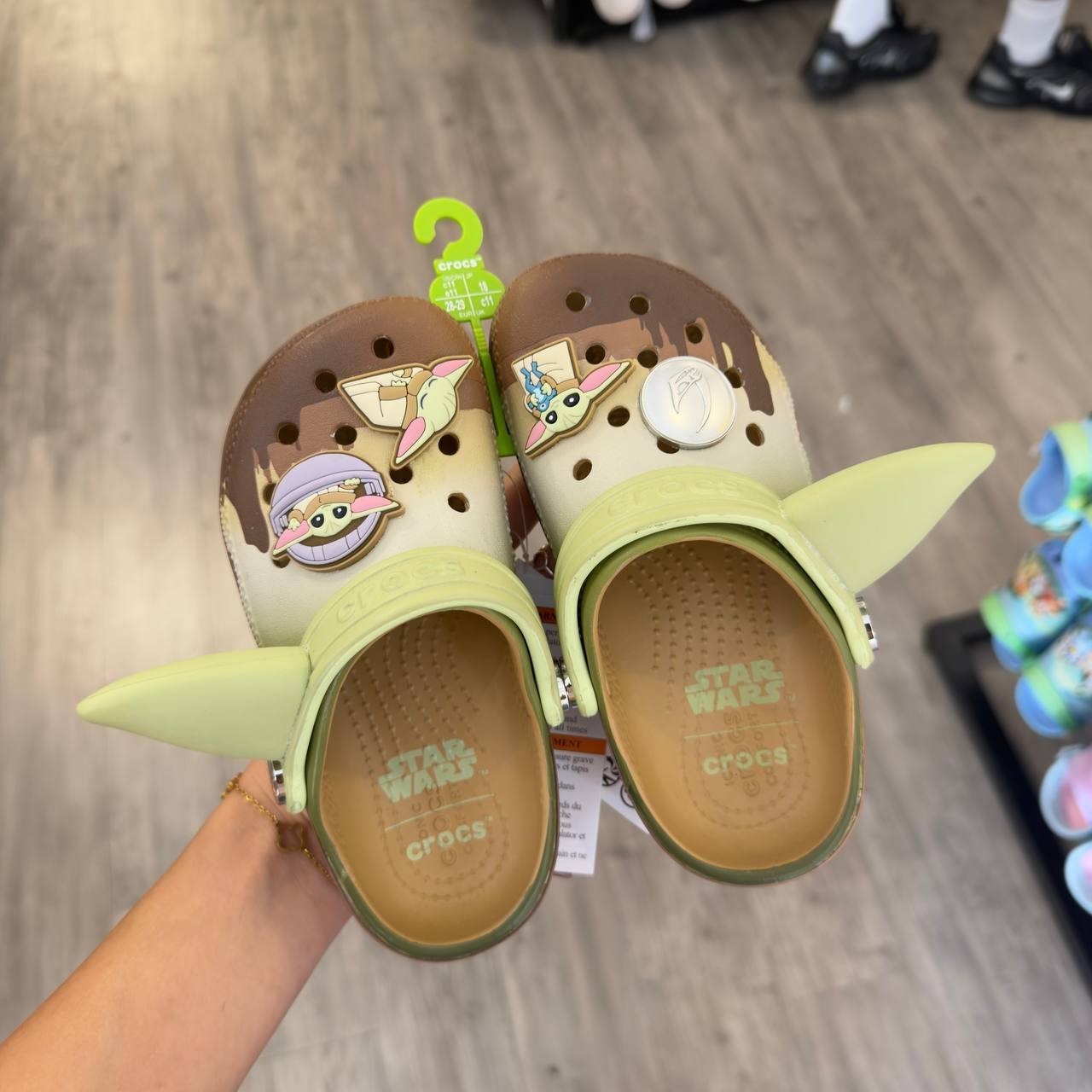 CROCS