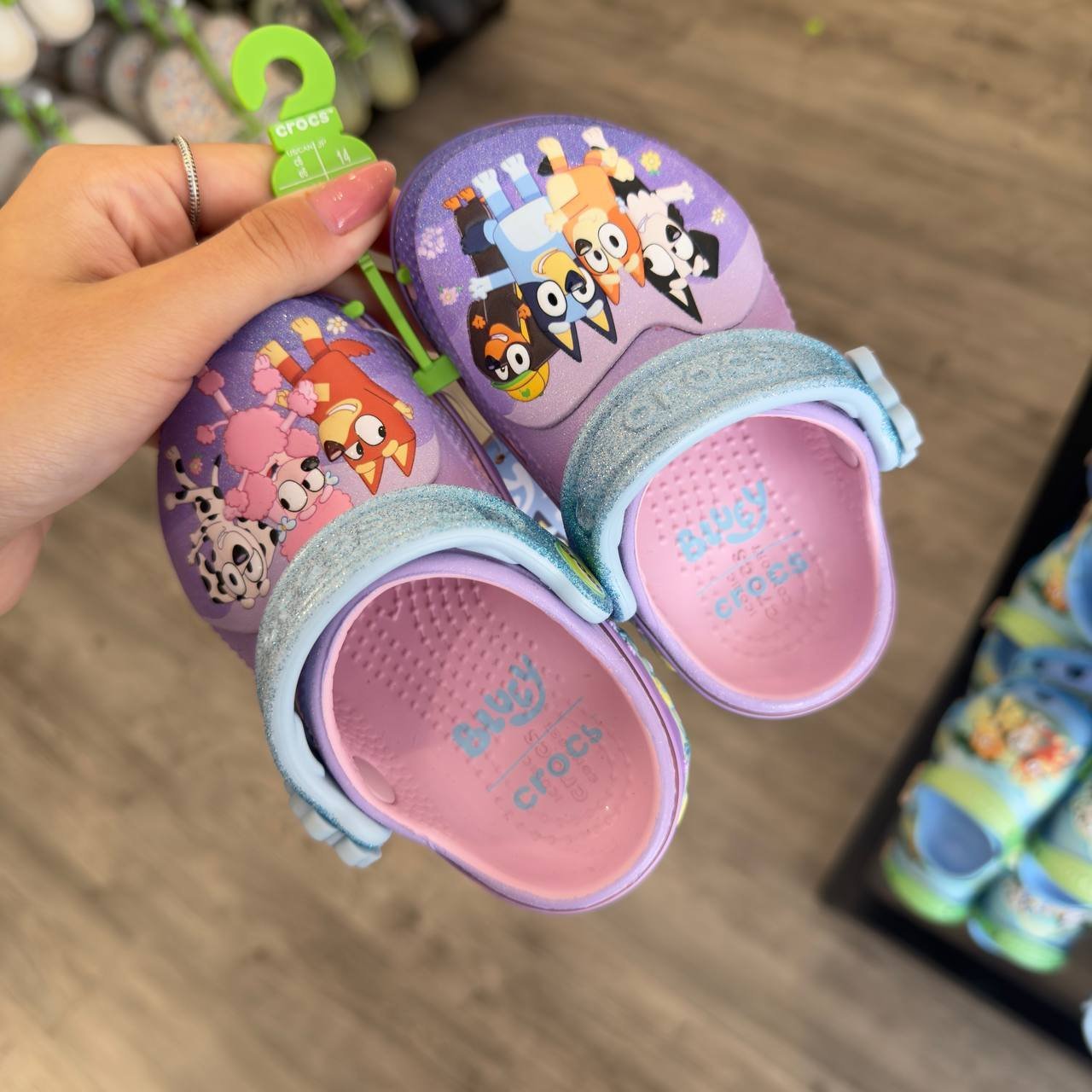 CROCS