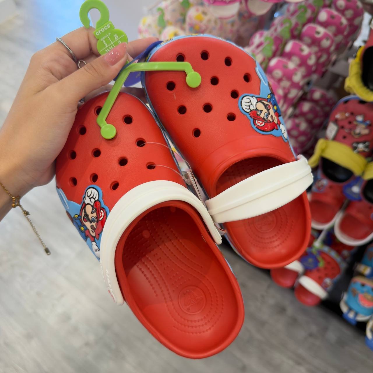 CROCS